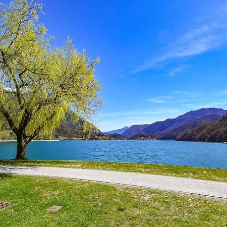 Lakegarden Apartment Riva del Garda Exterior photo